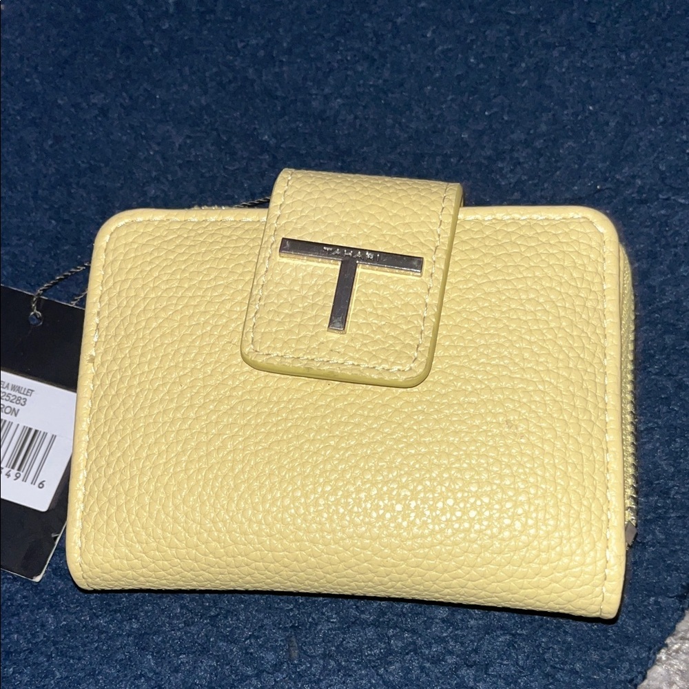 NWT Yellow Textured Tahari Daniela Wallet with T Logo